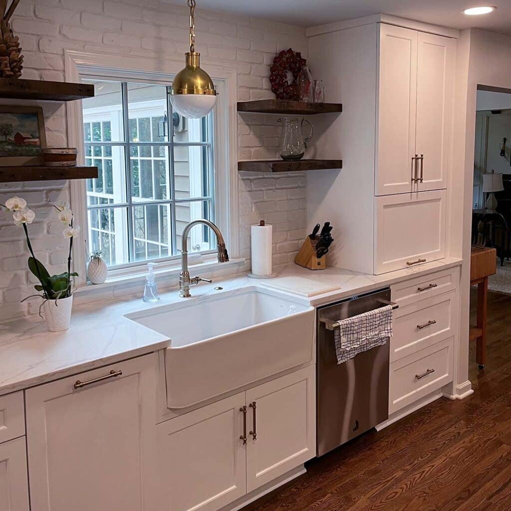 BDM_Residential_Remodeling_1080x1080_Project_Gallery_0007_Kitchen Remodel Farmhouse Glam Brick Accents 11